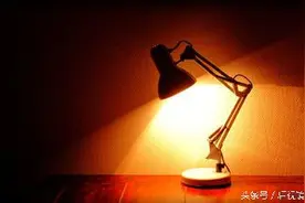 那些细微的感动：为你打开一盏灯图片
