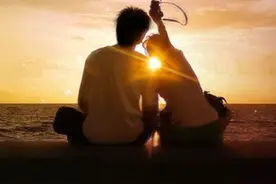 等一个人，还是等一个故事。图片