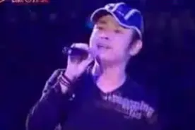在他之后，再也没有这样的声音！2004全明星歌会深圳场刀郎篇视频封面
