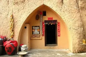 农村的窑洞冬暖夏凉，住着比城里的别墅还舒服图片