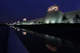 陈楚生山西演出的地点好特殊 古城墙里面热力开唱！图片