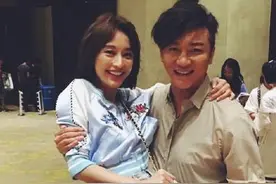 一首想你的夜让关喆家户喻晓，谁又知道私生活下的他也是这样动人图片