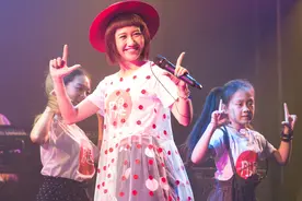 Lulu忆首场个唱　「全世界都来帮忙」觉得很幸福图片
