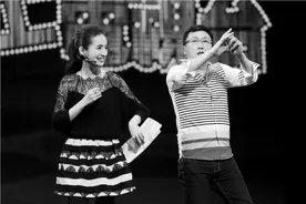 林依晨婚后首秀《喜剧人》 跪地尖叫“偶像包袱”全无图片