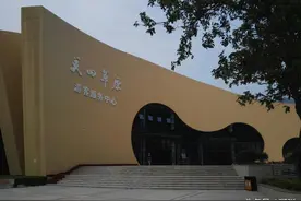 来关山牧场骑马、射箭，打败秋老虎图片
