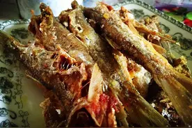 在家如何炸出老人孩子都爱的酥脆小鱼？图片