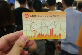 上海迪士尼乐园直播!为了娃,明知道人山人海我也涌了!图片