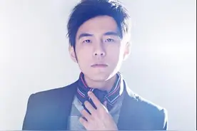 周杰伦作品音乐剧《不能说的秘密》十年后的叶湘伦和路小雨图片