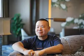 岳云鹏做师父收了三名同样来自农村的徒弟，回忆感慨自己艰苦岁月图片