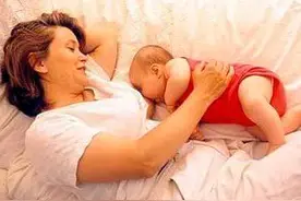 注意了！哺乳期间妈妈不开心，是在害宝宝哦！图片