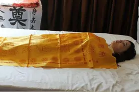 真相！不要在亲人的尸体前哭泣图片