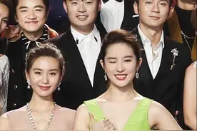 终于明白陈赫为何是“坑神”了 和刘亦菲不是一个段位的图片