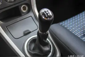 老同学小宋花4万多买了一辆合资旅行车！看起来还不错！图片