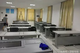 高档多媒体教室。图片