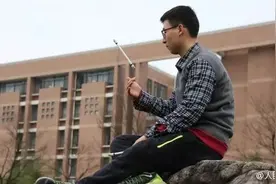 小伙转笔“转”成全国八强，每天练习10小时图片