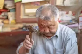 许师傅孤独30多年,全凭这一手绝活对抗寂寞图片