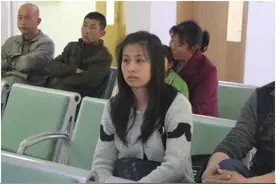 女子脸部34年红胎记曾经历不幸婚姻 儿子是唯一的欣慰图片
