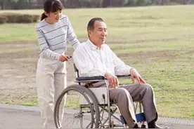 中风后睡眠时要抬高腿图片