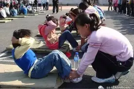 林烁：该做仰卧起坐么？图片