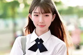 小说：海岛求生，男人和女人用叠罗汉方式摘椰子，他：都是福利啊图片