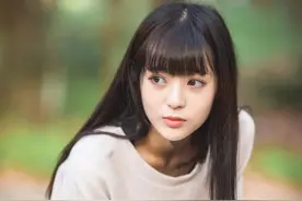 小说：她从小到大无数次梦见，一条大蛇钻进她怀里，缠着她睡图片