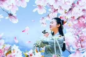 小说：谁能想到端庄的她，竟然有着另外一面图片