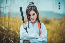 小说：杨玄天戏耍幽天阁，以瑾幽为筹硬刚三大帝十八半帝！图片