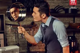 宛若智障！黄晓明最新广告大片简直辣眼睛，baby来看看！图片
