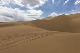 看惯了青山绿水不如来库姆塔格沙漠感受一下别样风味图片