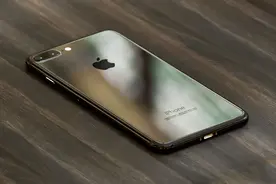 iPhone 7 将新增「Piano Black」亮黑版本图片
