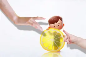 为什么宝宝喜欢“撕撕撕”？图片