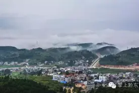 非遗，梯田，瀑布，美女样样有，进来看，这神秘的世外桃源图片