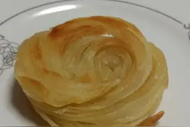 排队买都买不到的一层一层金丝小饼，大家会做吗，教你秘制小窍门图片