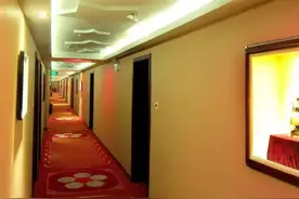 怪谈 | 老导游说，酒店走廊尽头的房间，不能住！图片