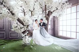 结婚前新人脸上因为化妆而过敏，这里有急救方法，快来看看吧图片