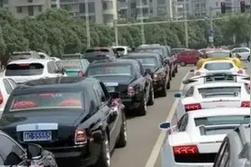 盘点下那些豪车遍地的地方，只知道迪拜你就out啦图片