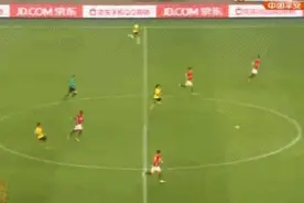 央视评一周十佳进球：高拉特奔袭破门+伊瓜因凌空斩入围图片
