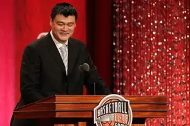 如果06年去湖人，姚明会被质疑入选名人堂吗？图片