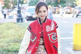 颜值超高的糖糖这身打扮也输给了戚薇图片