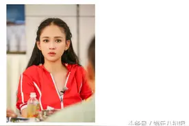 陈乔恩清早晒自拍一脸懵逼，网友:莫名感觉撞脸古力娜扎图片