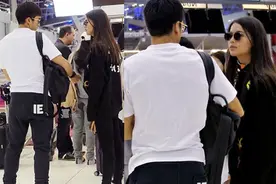 泰国荧幕情侣同飞纽约  Nadech-Yay机场甜蜜互动图片