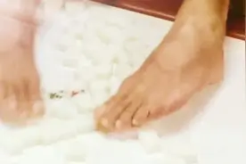 雀圣大战—应采儿打麻将，大战三大高手，真的有用脚洗牌视频封面