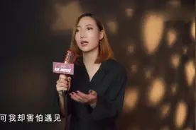 当美女遇到《空空如也》会擦出什么样的火花？唱的真心不错视频封面