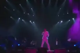 权志龙现场版《少年啊》完全唱出了自己练习生涯的痛与泪！视频封面