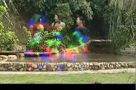 美琪美雪和严莉莉从魔仙堡回到人类世界，她们还能见到魔仙小蓝吗