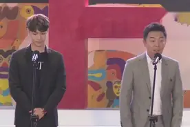 张艺兴韩语真好，韩国粉丝疯狂尖叫，与黄渤王迅在韩宣传一出好戏视频封面