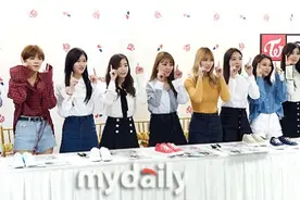 [MD PHOTO] 韩国女子组合TWICE参加粉丝签名会图片