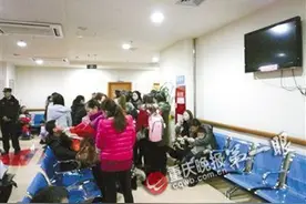 母女低价强买排骨商贩无奈报警：顾客是上帝图片