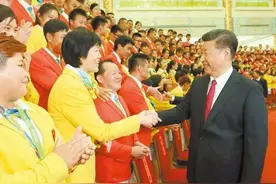 推荐｜军人袁心玥的怒吼：也是一种动人的“表情包”图片