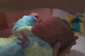 新生儿生存能力很强，婴儿很快适应外界环境视频封面